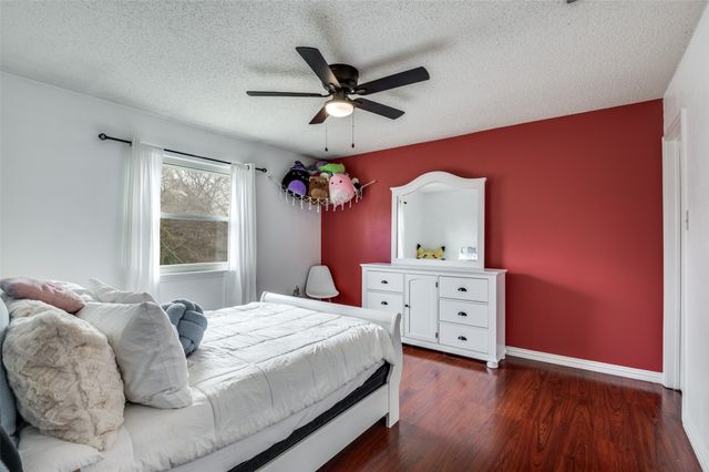 1017 Meadow Creek Drive, Lancaster, TX 75146