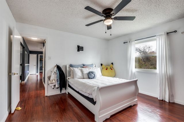 1017 Meadow Creek Drive, Lancaster, TX 75146