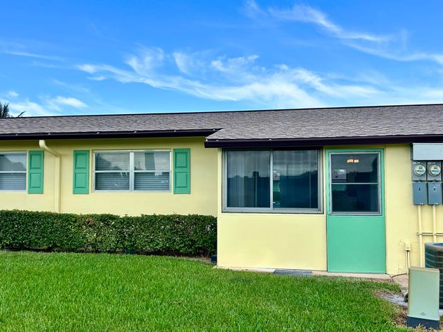 2895 CROSLEY Drive W C, West Palm Beach, FL 33415