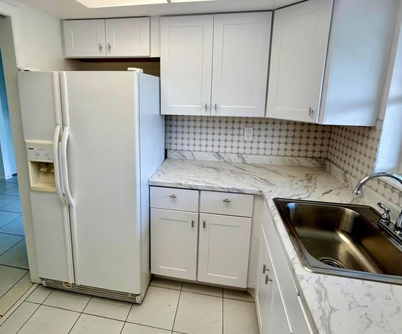 2895 CROSLEY Drive W C, West Palm Beach, FL 33415