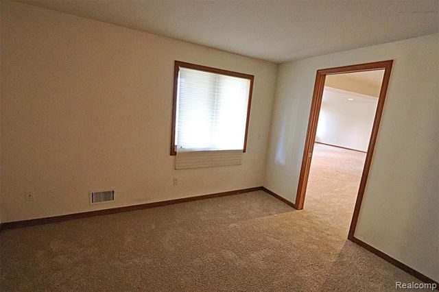 35132 Meadow Lane 37, Farmington Hills, MI 48335