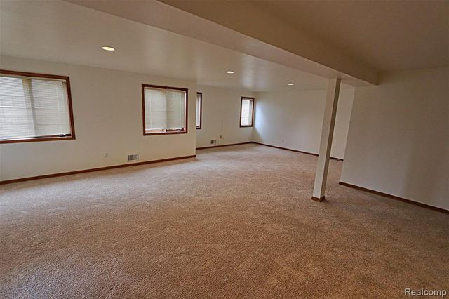 35132 Meadow Lane 37, Farmington Hills, MI 48335