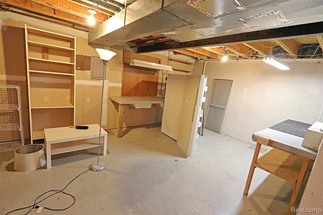 35132 Meadow Lane 37, Farmington Hills, MI 48335