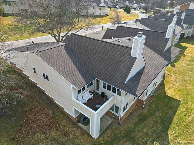 35132 Meadow Lane 37, Farmington Hills, MI 48335