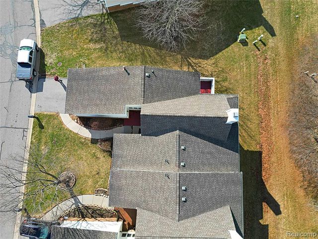 35132 Meadow Lane 37, Farmington Hills, MI 48335