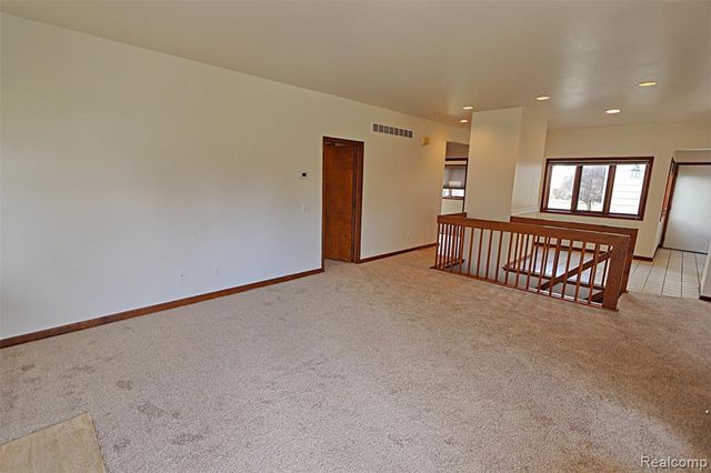 35132 Meadow Lane 37, Farmington Hills, MI 48335