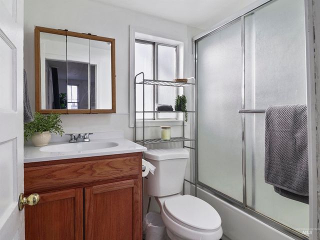 71 N Yale Street, Nampa, ID 83651