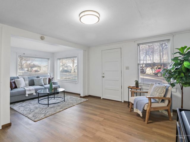 71 N Yale Street, Nampa, ID 83651