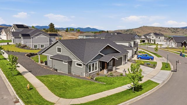 2640 S Summit Estates Dr, Greenacres, WA 99016