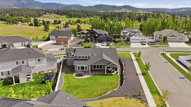 2640 S Summit Estates Dr, Greenacres, WA 99016