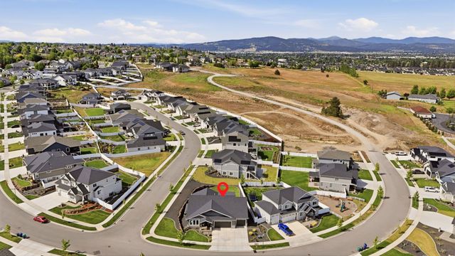2640 S Summit Estates Dr, Greenacres, WA 99016