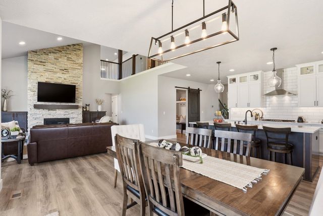 2640 S Summit Estates Dr, Greenacres, WA 99016
