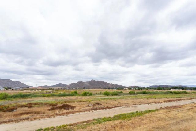 32576 Crystal Cove Court, Winchester, CA 92596