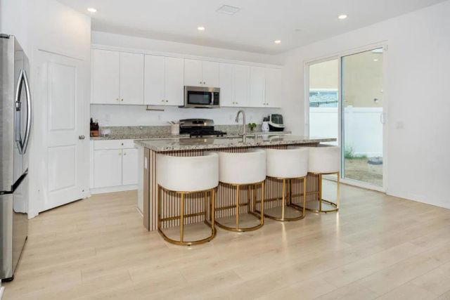 32576 Crystal Cove Court, Winchester, CA 92596