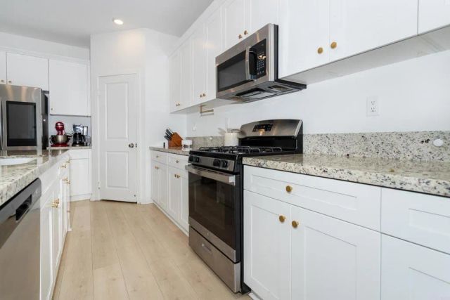32576 Crystal Cove Court, Winchester, CA 92596