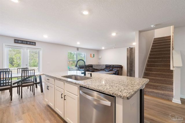 4135 Whitetail Ln, Pensacola, FL 32526