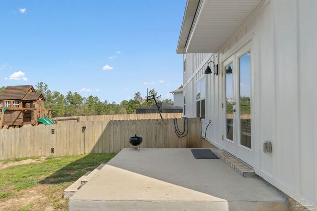 4135 Whitetail Ln, Pensacola, FL 32526