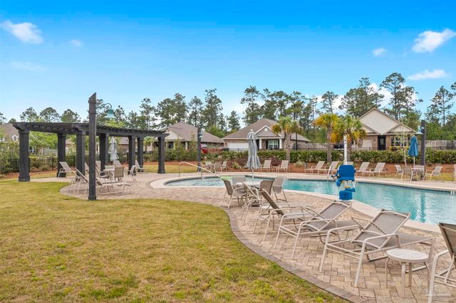 4135 Whitetail Ln, Pensacola, FL 32526