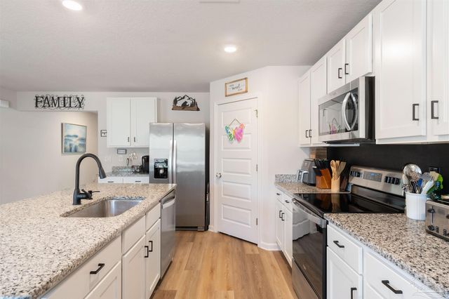 4135 Whitetail Ln, Pensacola, FL 32526
