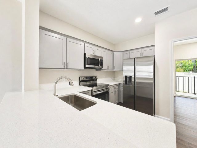 2540 NW 2 STREET 206, Ocala, FL 34475