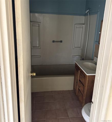 724 Locksley Road, Yorktown Heights, NY 10598