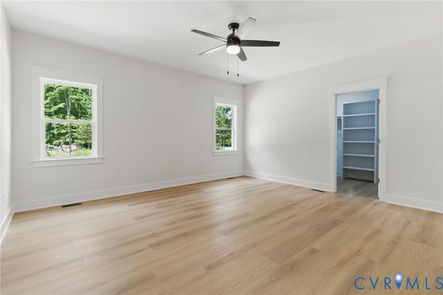 195 Promise Ln, Bumpass, VA 23024