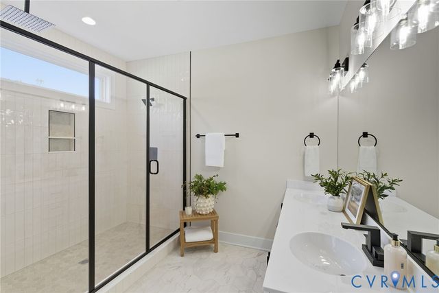 195 Promise Ln, Bumpass, VA 23024