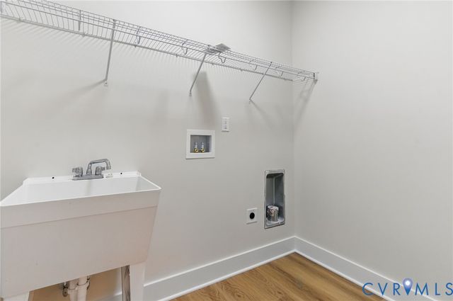 195 Promise Ln, Bumpass, VA 23024