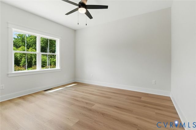 195 Promise Ln, Bumpass, VA 23024