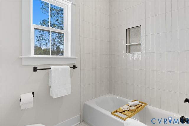 195 Promise Ln, Bumpass, VA 23024