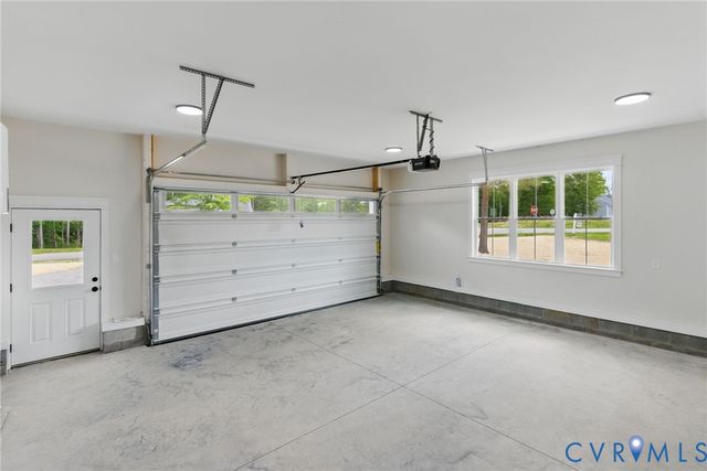 195 Promise Ln, Bumpass, VA 23024