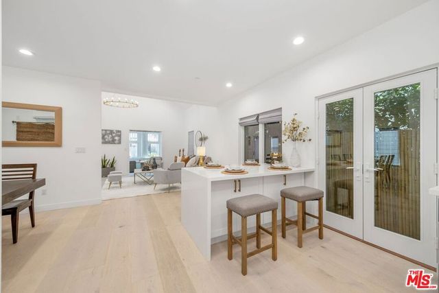 157 Hart Avenue, Santa Monica, CA 90405