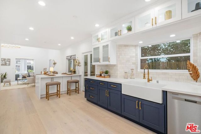 157 Hart Avenue, Santa Monica, CA 90405