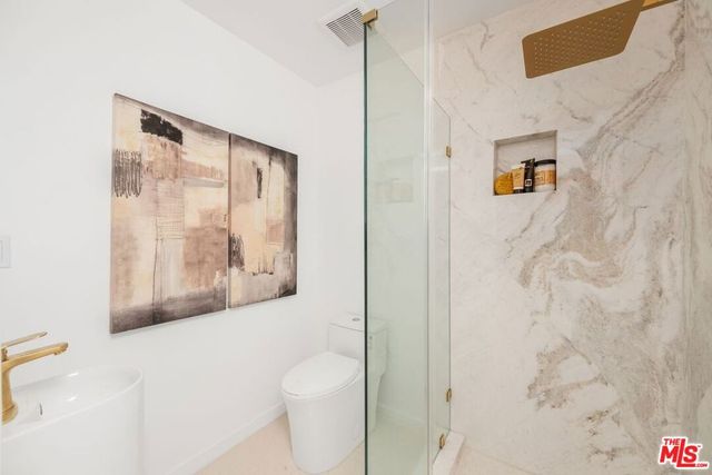 157 Hart Avenue, Santa Monica, CA 90405