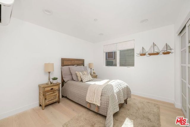 157 Hart Avenue, Santa Monica, CA 90405