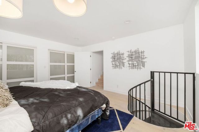 157 Hart Avenue, Santa Monica, CA 90405