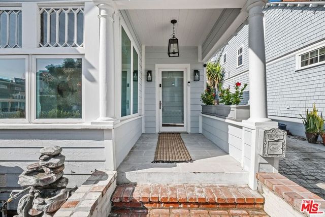 157 Hart Avenue, Santa Monica, CA 90405