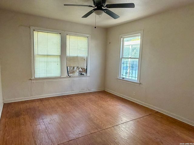 949 Aransas, San Antonio, TX 78210