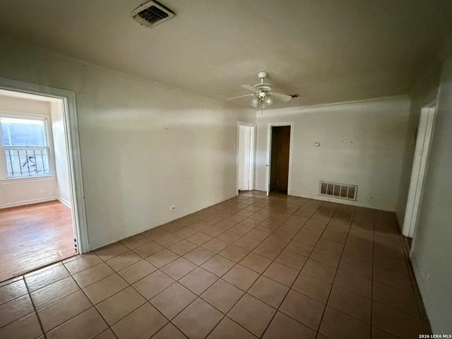 949 Aransas, San Antonio, TX 78210