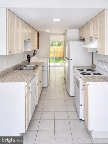 1224 THOMAS JEFFERSON PL, Fredericksburg, VA 22405