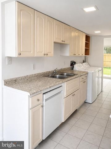 1224 THOMAS JEFFERSON PL, Fredericksburg, VA 22405