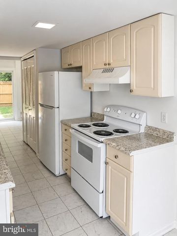 1224 THOMAS JEFFERSON PL, Fredericksburg, VA 22405