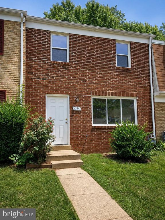 1224 THOMAS JEFFERSON PL, Fredericksburg, VA 22405