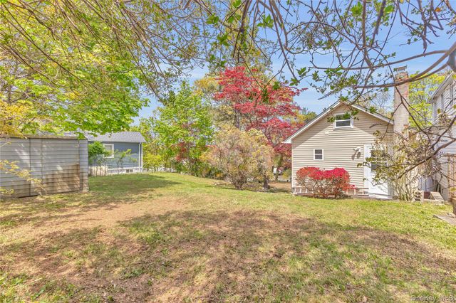 44 Somerset Road, Rocky Point, NY 11778