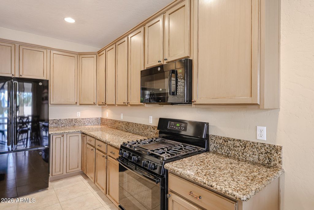 Image 11 of property listing at 14658 W AMELIA Avenue, Goodyear, AZ 85395