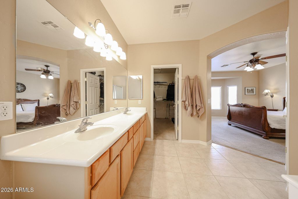 Image 15 of property listing at 14658 W AMELIA Avenue, Goodyear, AZ 85395