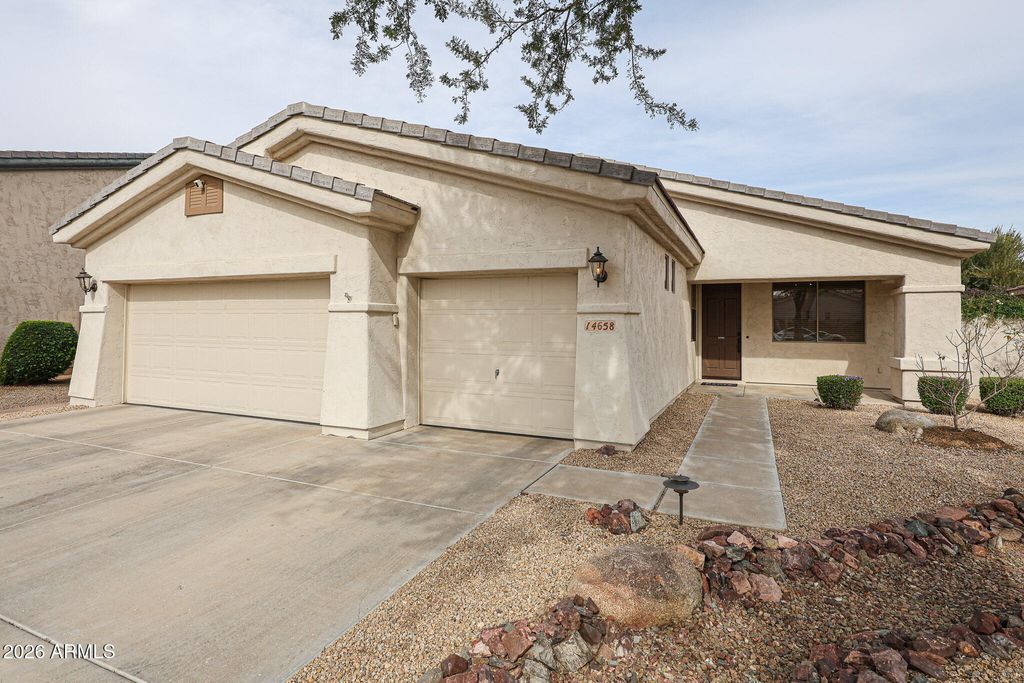 Image 2 of property listing at 14658 W AMELIA Avenue, Goodyear, AZ 85395
