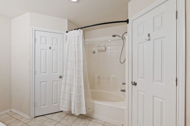 99 Catamaran Court, Gordonville, TX 76245