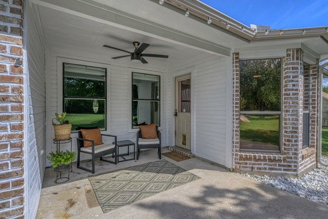 99 Catamaran Court, Gordonville, TX 76245