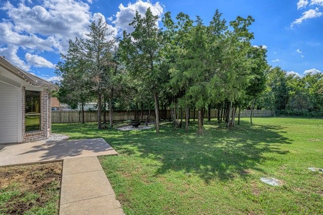 99 Catamaran Court, Gordonville, TX 76245